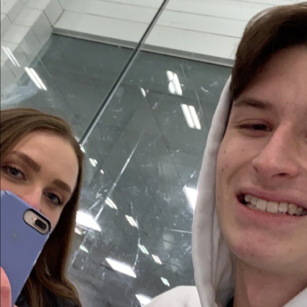 Meet your Posher, Eleana